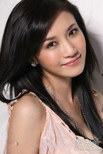 王黎雯的个人资料,才华横溢的影视新星，多面发展的演艺人生